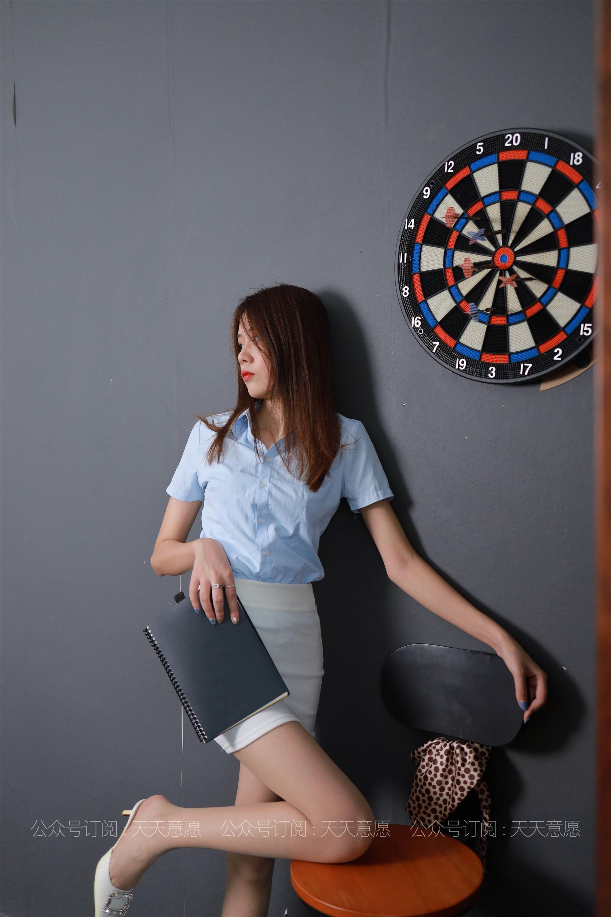 IESS异思趣向  2021.06.07 丝享家825：西瓜《能干的长腿秘书》